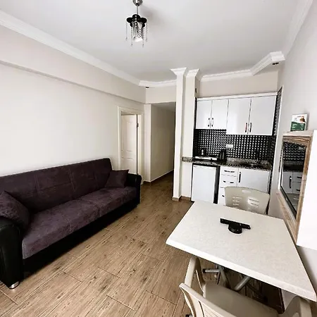 מלון Queen אלאניה