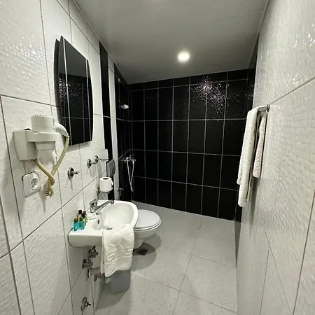 Queen Hotel